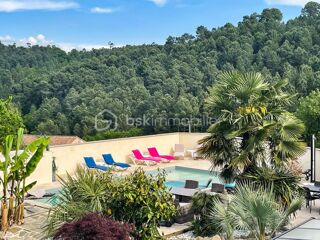  Villa  vendre 11 pices 266 m