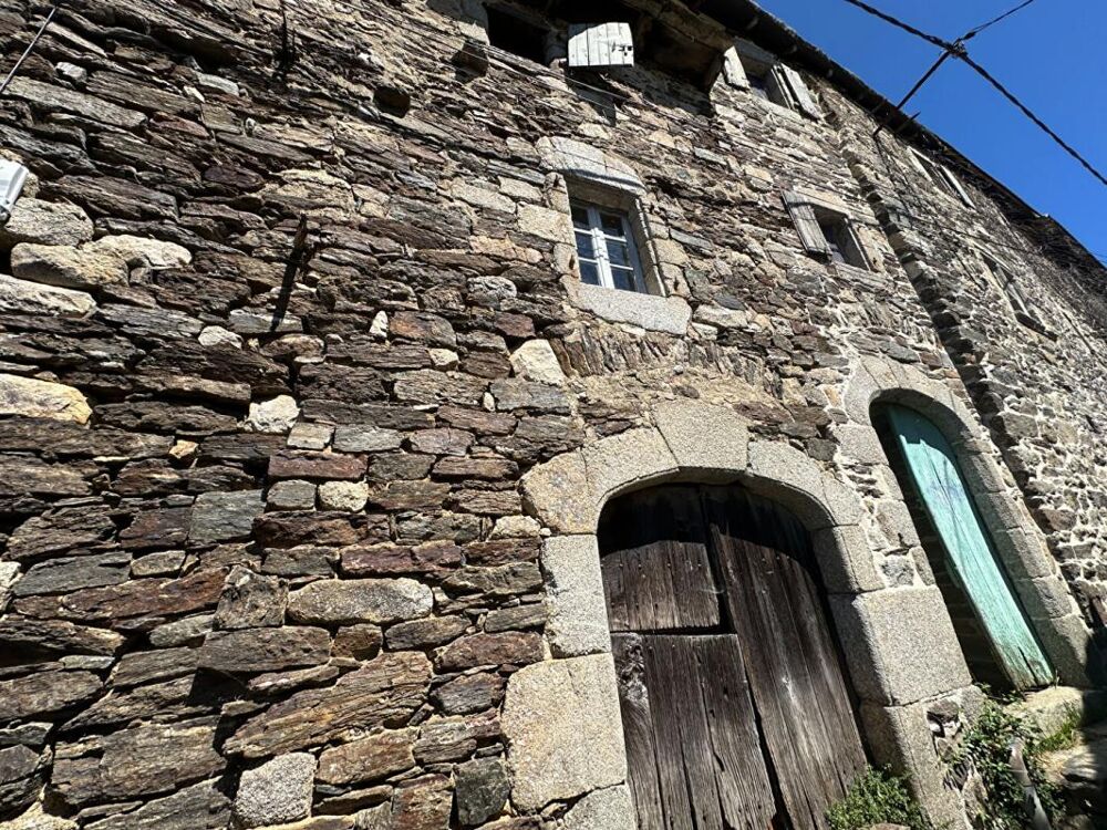 Vente Maison Authentique maison de hameau avec dépendances et vue dégagée Sablieres