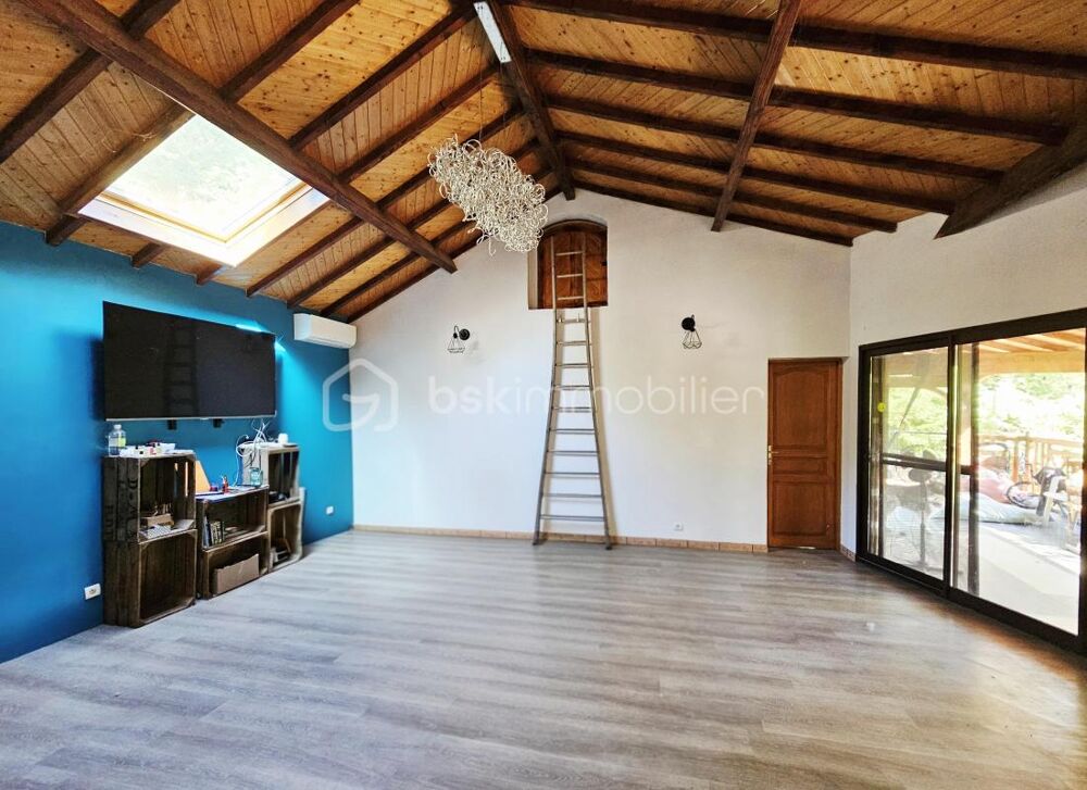 Maison de caractère de 108 m² avec terrain clos de 5 000 m²  Montaigut-le-Blanc