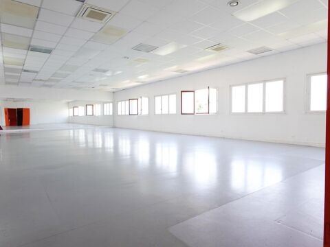 Divers immobilier d'entreprise 575000 78260 Acheres