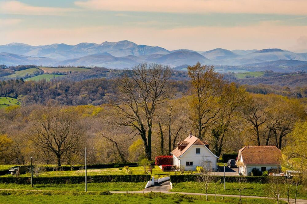 Vente Maison Belle maison de 6 pièces avec une magnifique vue sur les Pyrénées Salies de bearn