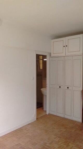  Appartement à louer 1 pièce 27 m²