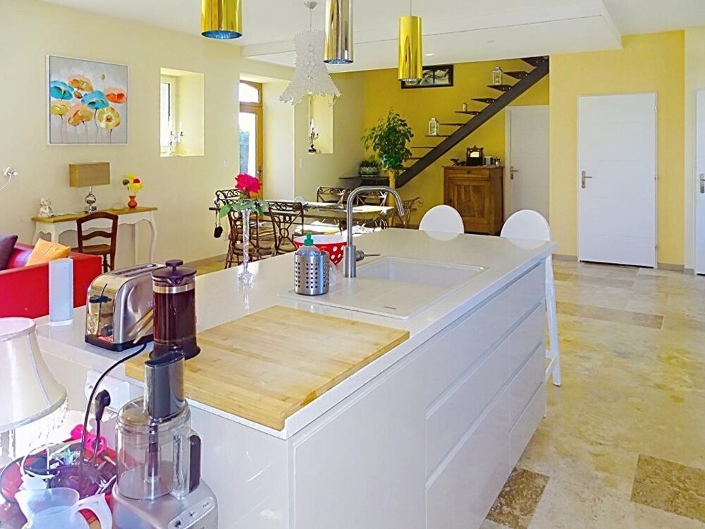 Maison de pays Gabillou 5 pièce(s) 120 m2