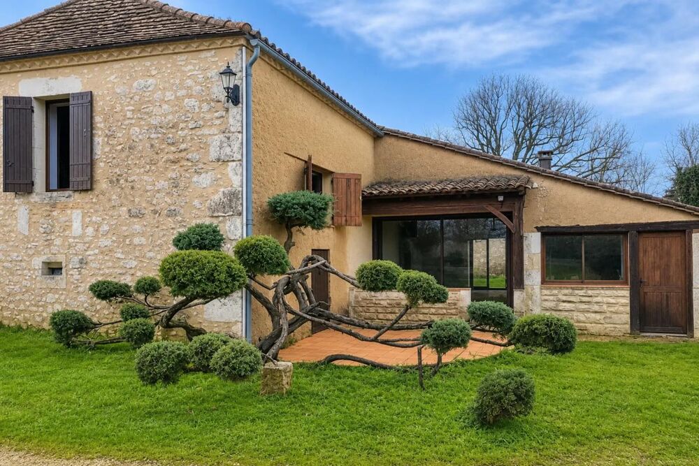 Maison en pierre avec piscine à Gageac-et-Rouillac