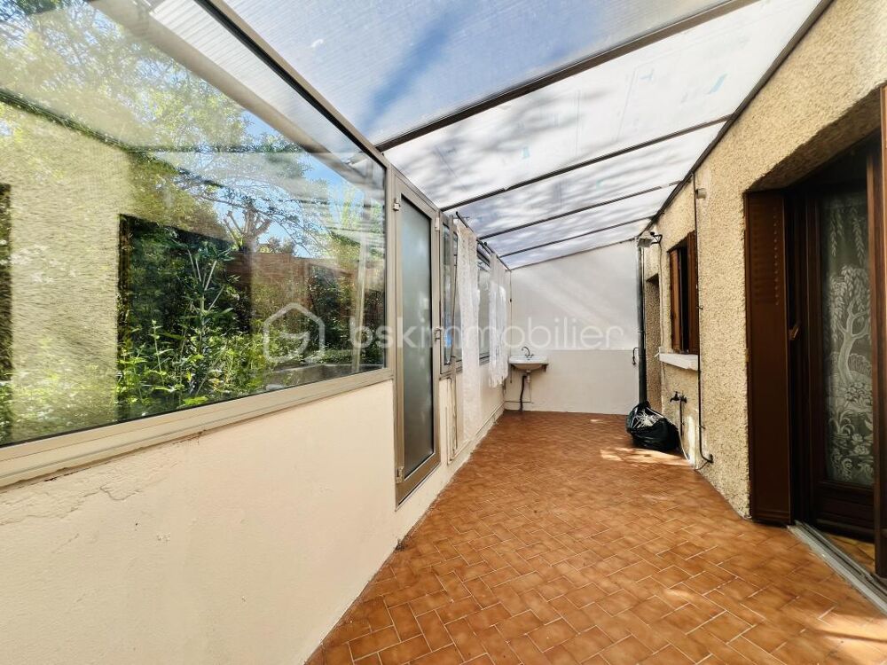 Rare à Cachan /Maison familiale de 124 m² sur 412 m² de terrain avec véranda et jardin