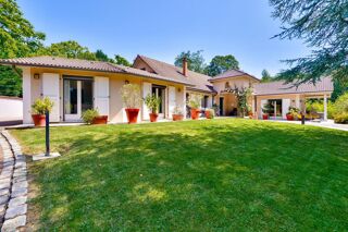  Propri�t�/ch�teau � vendre 9 pi�ces 307 m�