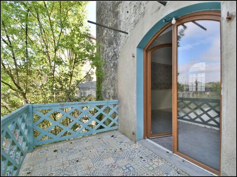   ORTHEZ - MAISON BEARNAISE RENOVEE - 170 M� HABITABLE Maison - 5 pi�ce(s) - 170 m�