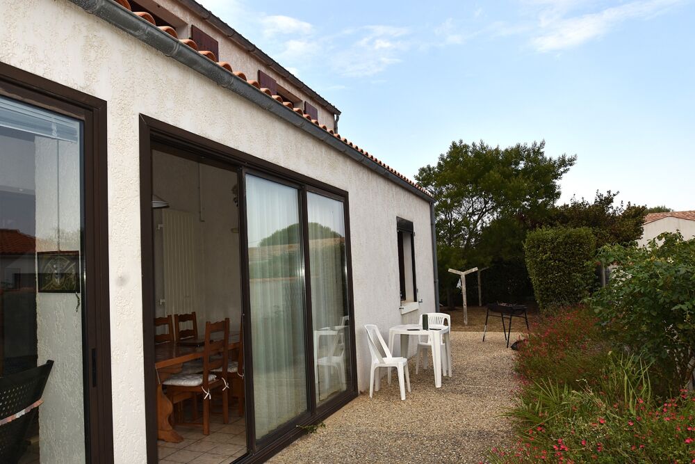 Vente Maison Dpt Charente Maritime (17), Ile d'Oléron,  Maison à vendre 5 pièces, 100 m²habitables, terrain 500 m², LA BREE LES BAINS (17) La bree les bains