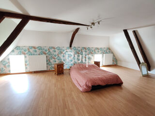  Appartement � louer 4 pi�ces 145 m�