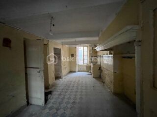  Immeuble � vendre 14 pi�ces 180 m�