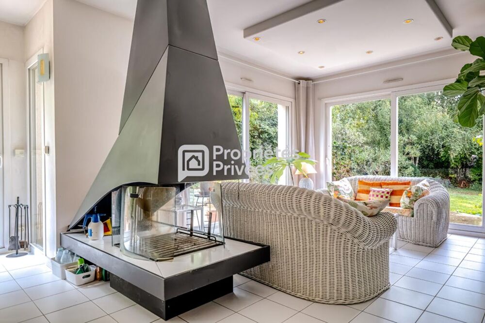 Vente Maison COUP DE C?UR à Bièvres ? Une belle maison familiale de 175 m², 8 pièces, dans un cadre paisible Bievres