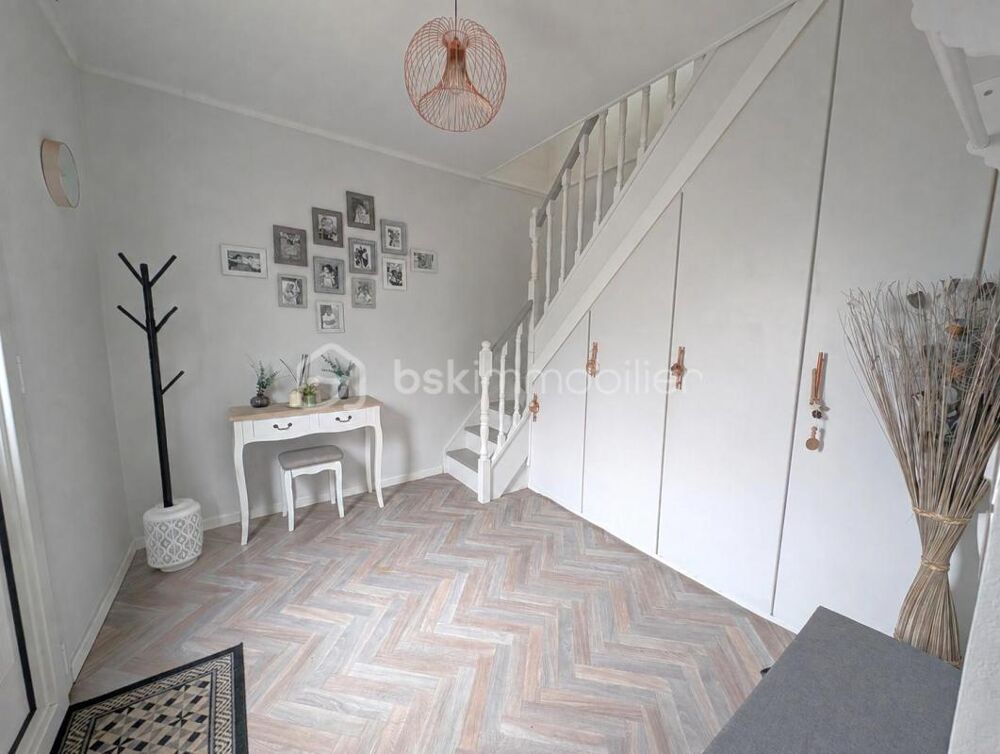 Maison 3 CH, garage et jardin à 100m de la place Sainte-Cécile  Le charme, le calme et le 'tout-à-pied'