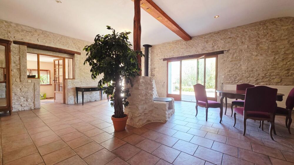 Vente Maison MAISON  AVEC STUDIO INDEPENDANT 165M²  6 PIECES 4 CHAMBRES PISCINE Civray