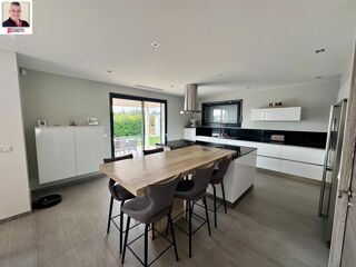  Villa à vendre 5 pièces 180 m²