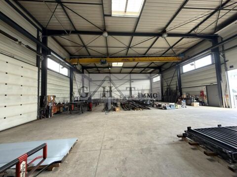   ENTREPOT 561M2 A LOUER SAINT PIERRE DU PERRAY 