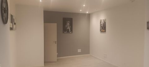 Rodez (Boulevard Laromigui&egrave;re), Local commercial 34 m&sup2; environ, proche commerces et services 636 12000 Rodez