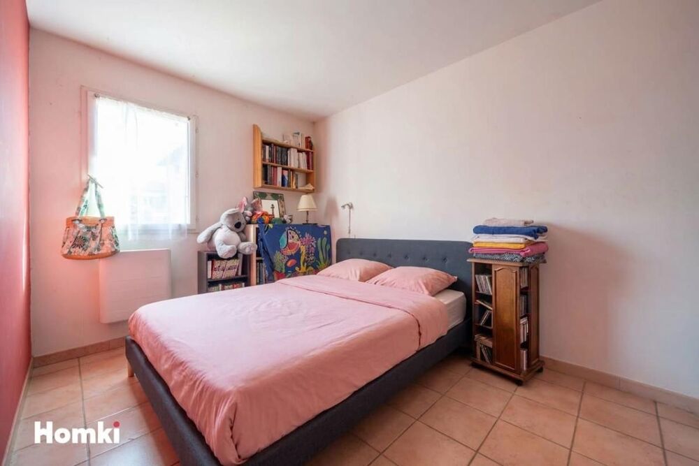 Vente Villa Villa T7 de 127 m² avec T2 indépendant – Pélissanne Pelissanne
