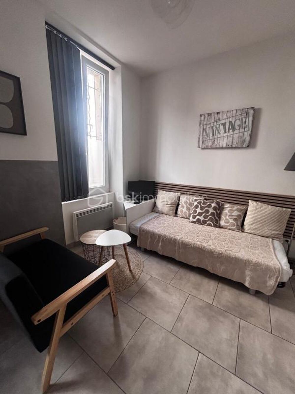 Location Appartement Studio meublé refait à neuf avec goût - Cœur de ville (Salon-de-Provence) Salon de provence