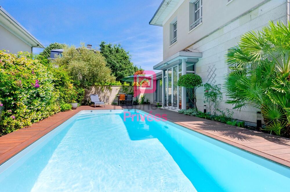 Demeure de prestige BORDEAUX - PARC BORDELAIS - Adresse d'exception, rare et confidentielle
