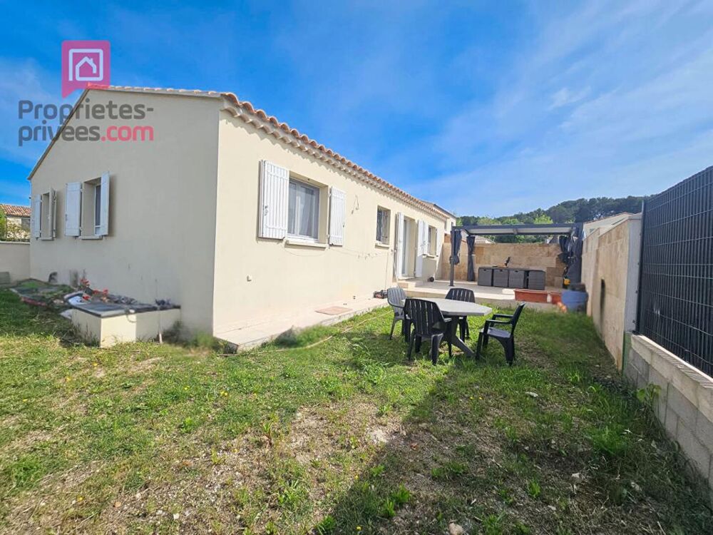 Maison de plain pieds de 103 m2 construite en 2022 à Carpentras. Terrain 302 m2
