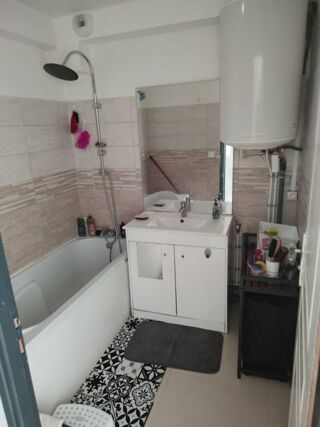  Appartement à louer 3 pièces 60 m²