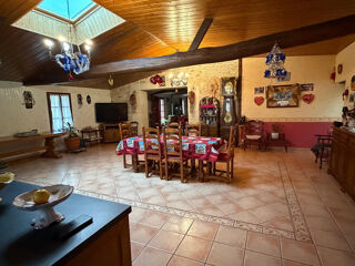  Remise / Grange � vendre 9 pi�ces 300 m�