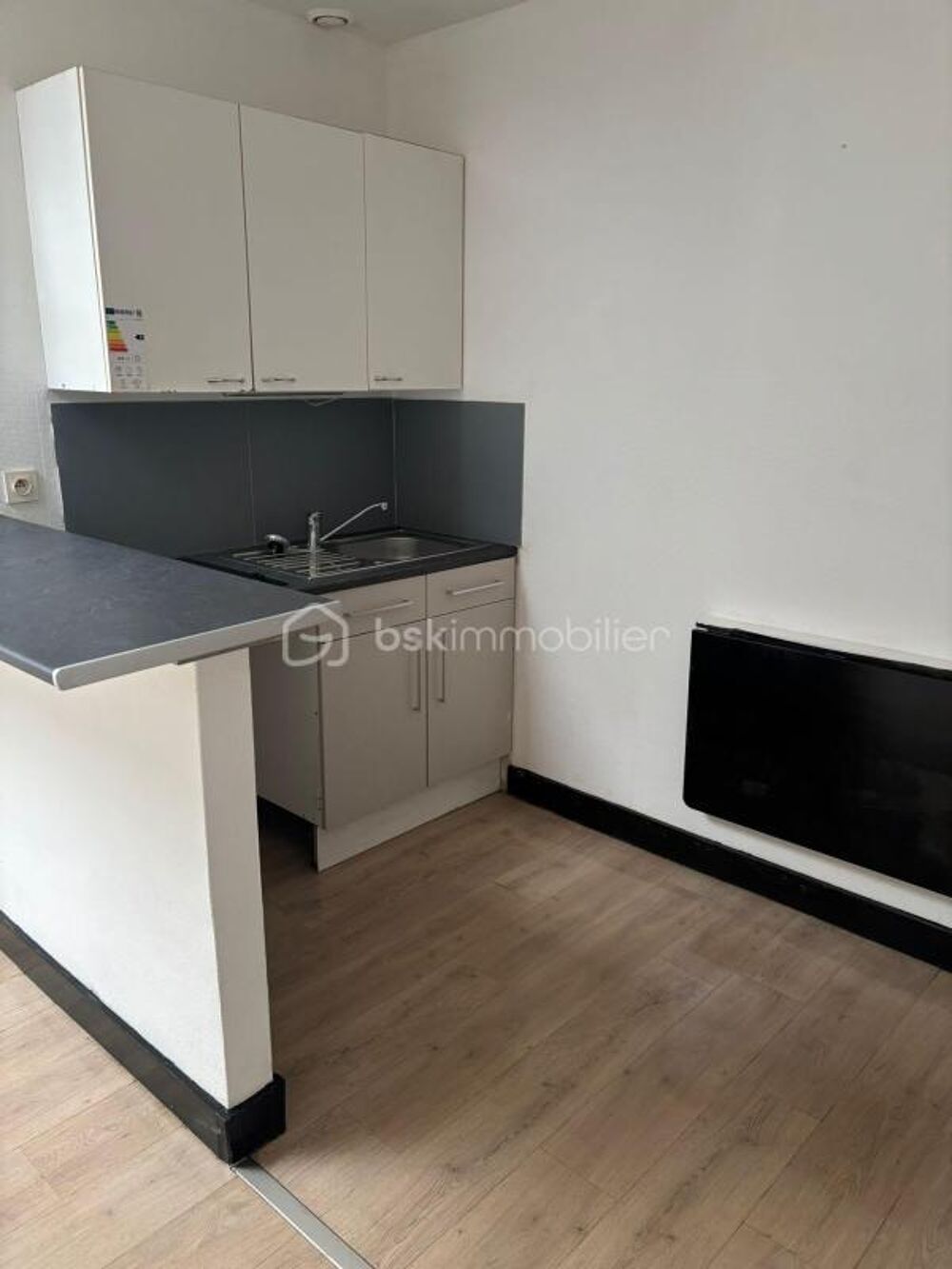 ? Studio 20 m²  Gare dAmiens à 2 min à pied  Cour intérieure calme