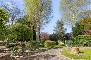  Maison � vendre 10 pi�ces 304 m�