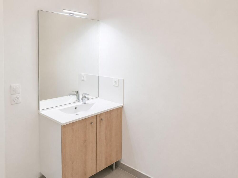 Location Appartement Appartement T2 avec balcon et parking à Nimes Nimes