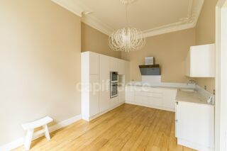 Vente Appartement A Vendre BORDEAUX Jardin Public Chartrons Appartement  3/ 4 dans immeuble pierre avec balcon (33) Bordeaux