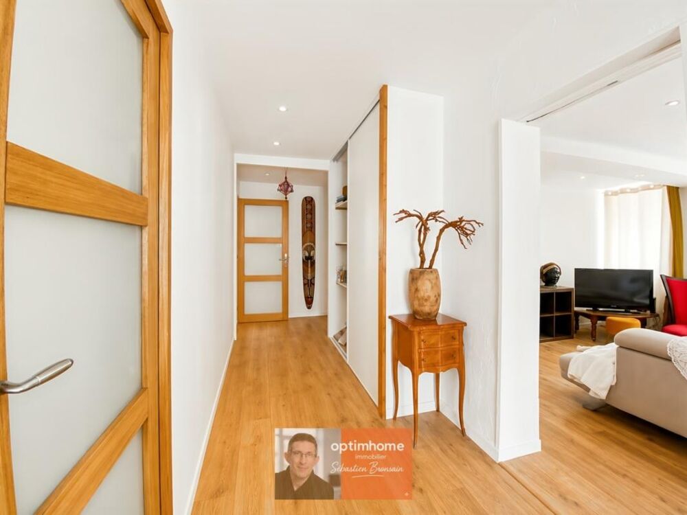 Vente Immeuble Ensemble immobilier – 2 appartements – 184 m² habitables – Chaussin centre – Potentiel locatif Chaussin