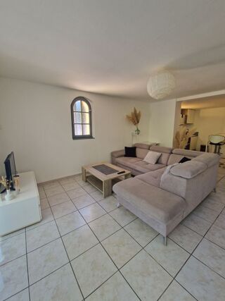  Appartement à louer 2 pièces 55 m²