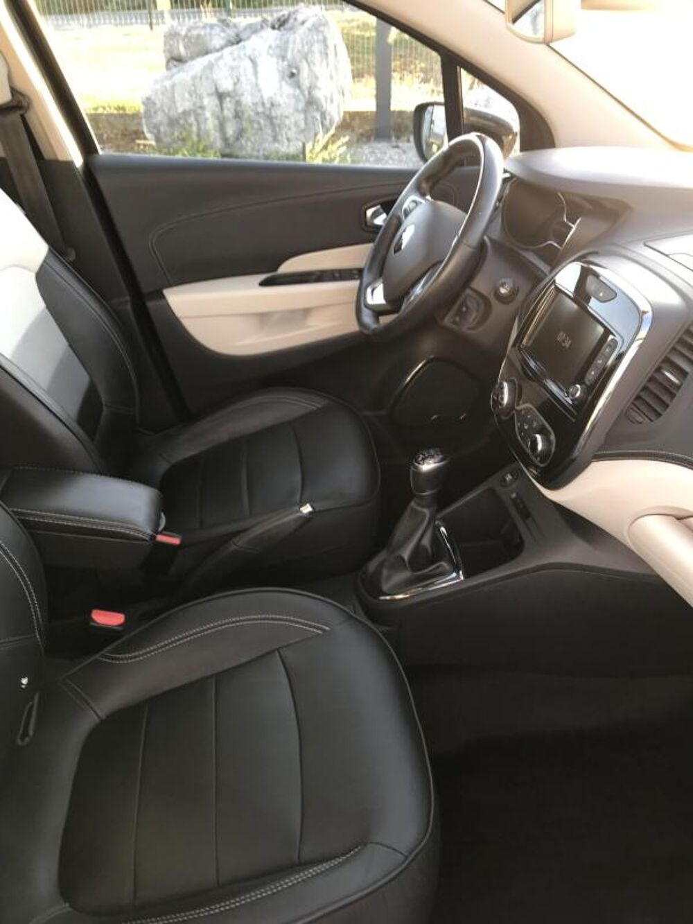 Captur TCE 130 INITIALE PARIS 2019 occasion 38160 Chatte
