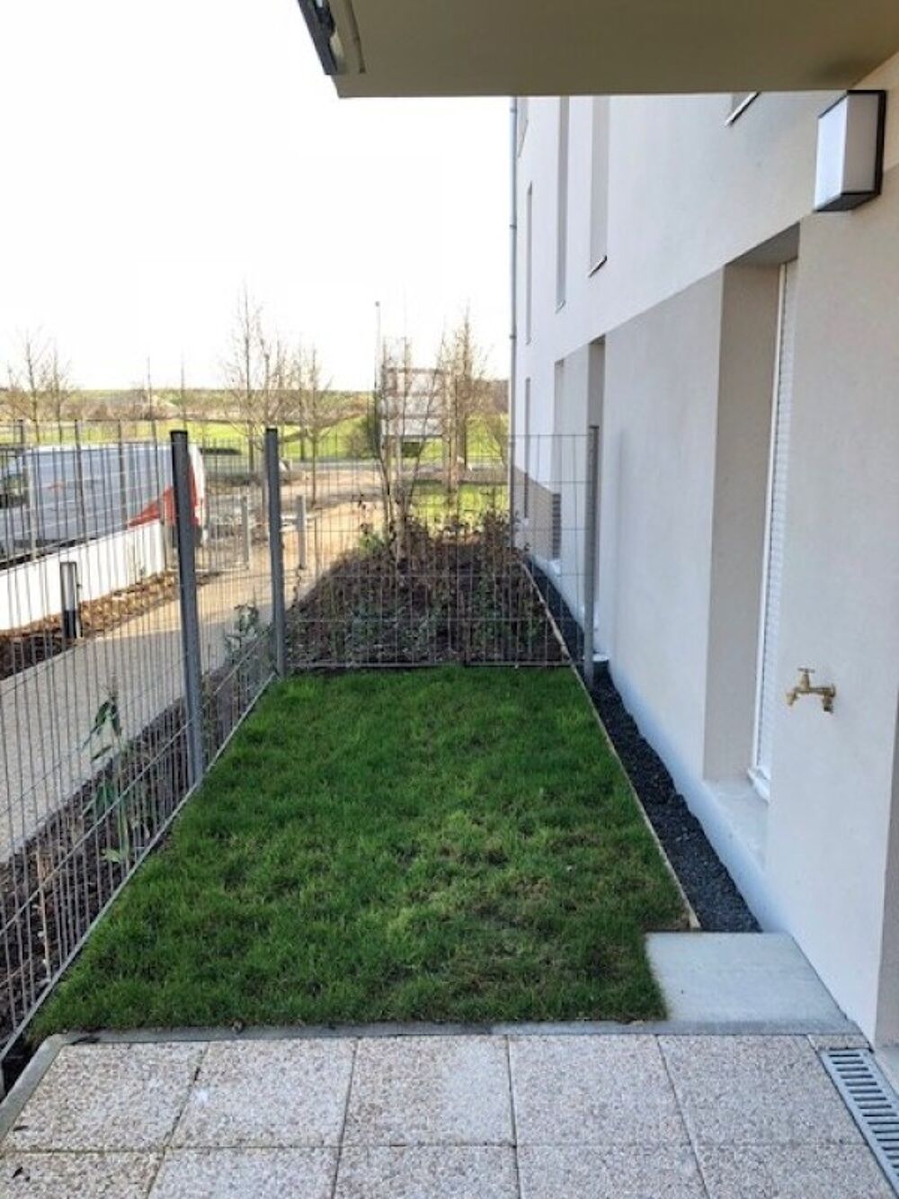 Location Appartement T2 avec parking, terrasse et jardin à BEZANNES Bezannes