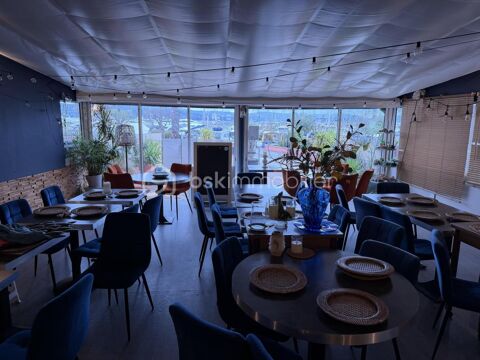   Emplacement PREMIUM pour ce Restaurant face au Port de Cavalaire-sur-Mer (83240) 
