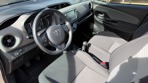 Yaris III 1.0 VVT-i 72 France Business - Entretien constructeur 2020 occasion 45000 Orleans