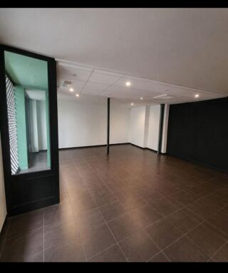  Immeuble à vendre 6 pièces 210 m²