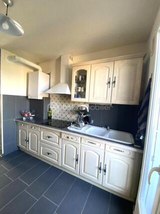 Appartement à louer 3 pièces 64 m²