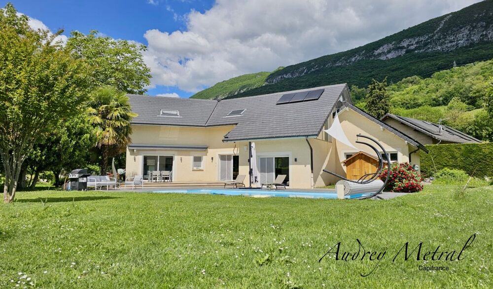 Vente Villa Villa à vendre à Serrières-en-Chautagne avec piscine, à 50 min de Genève et d'Annecy, 35 min d'Aix-Les-Bains et 15 min du Lac du Serrieres en chautagne