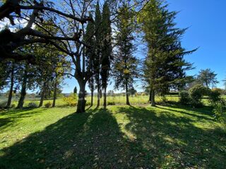  Proprit/chteau  vendre 10 pices 240 m