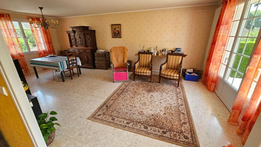 Vente Maison Houdan / Maison de plain-pied au calme avec commodités à pied / 3 chambres Houdan