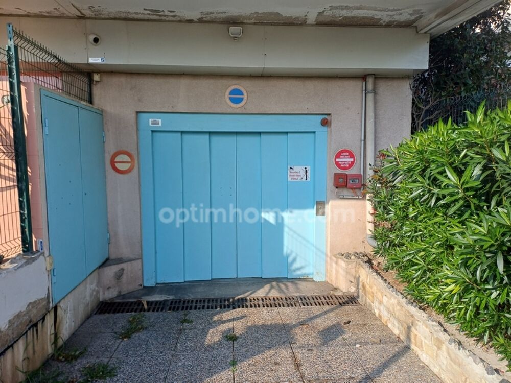 Vente Parking/Garage A VENDRE   -   COTE D'AZUR   -   PARKING S/S SOL   -  CANNES LA BOCCA  -  CENTRE VILLE Cannes