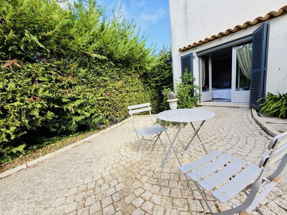 à vendre  Maison Cagnes-sur-Mer (06800)