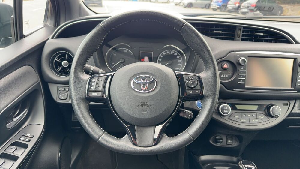 Yaris 1.5 VVT-i 100 Hybrid E-CVT Collection 2018 occasion 11000 Carcassonne