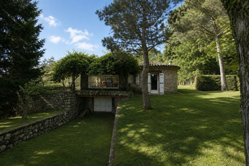 à vendre  Propriété/château Saint-Étienne-de-Serre (07190)