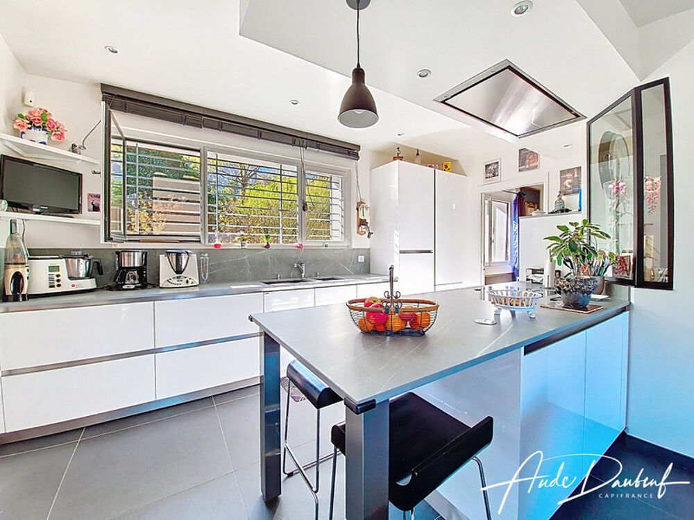 Vente Maison Saint-Jorioz - Villa rénovée 7 pièces - 4 chambres - Petite vue lac d'Annecy Saint jorioz