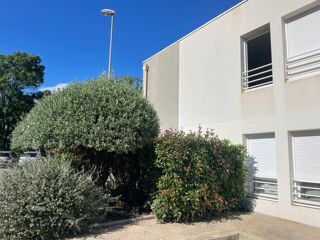  Immeuble à vendre 15 + pièces 458 m² Saint martin de crau