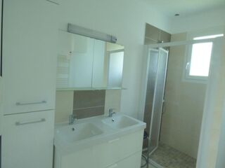  Appartement à louer 4 pièces 75 m²