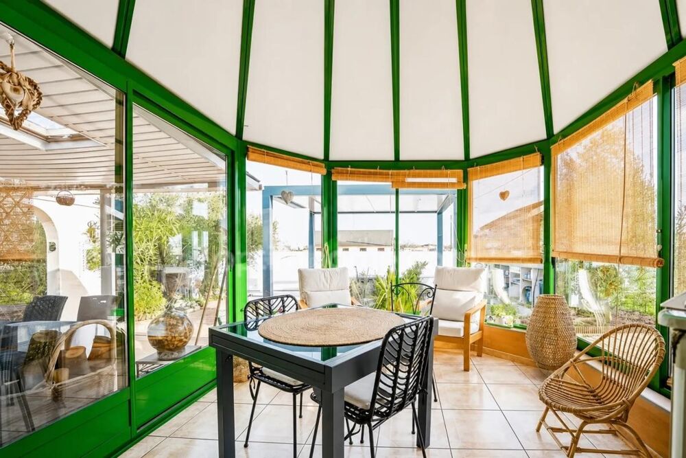 Vente Maison Maison en pierre de Loire à Saumur avec piscine, dépendances et terrain de 8 147m2 Saumur