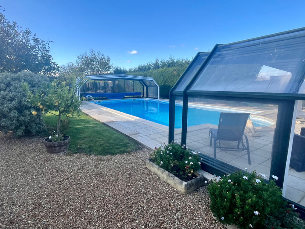 Vente Ferme NALLIERS 85370 CALME ABSOLU AUTHENTIQUE FERME RENOVEE AVEC PISCINE HANGAR ET DEPENDANCES SUR 2622M² Nalliers